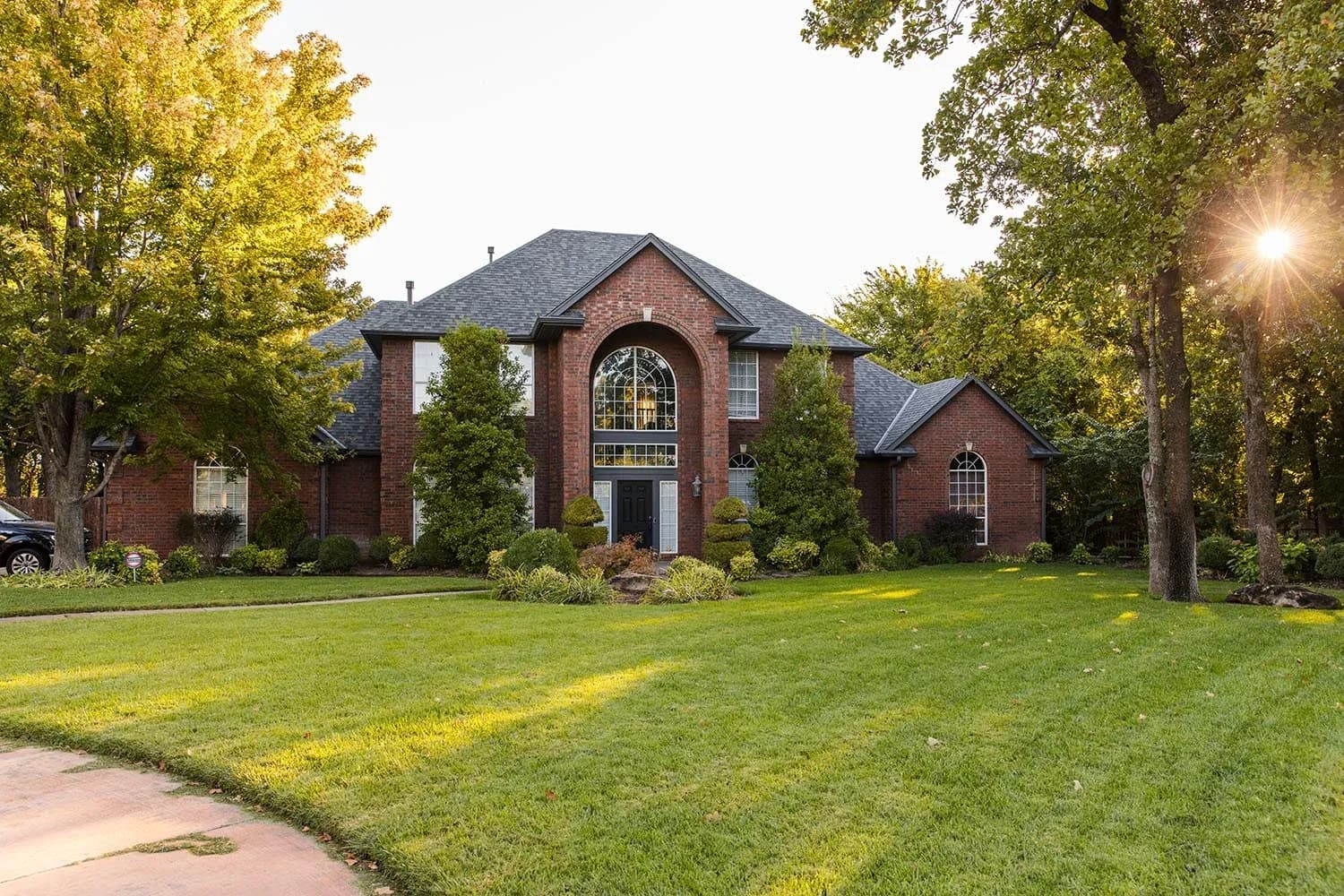 Red River Roofing business background image