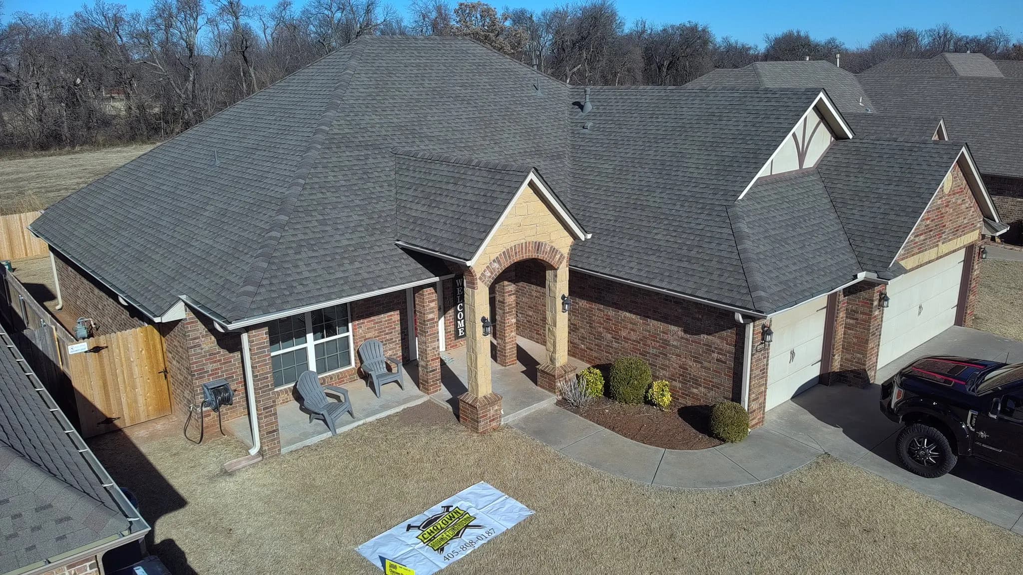 Chazown Roofing & Construction business background image